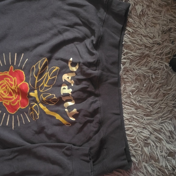 Torrid 2Pac Sweatshirt Size 0 - Picture 6 of 6
